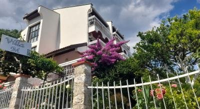 Villa m, Privatunterkunft im Ort Bijela, Montenegro